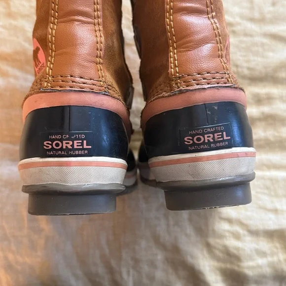 Sorel kids Joan of Arctic Boots - Picture 12 of 17